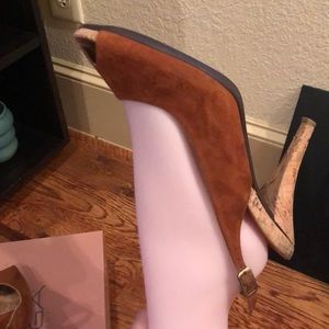 SPIGA “Conch” Cognac Suede Sandals